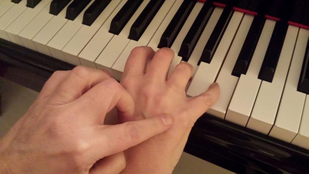Piano Posture | Top 10 Tips for Finger & Hand Placement